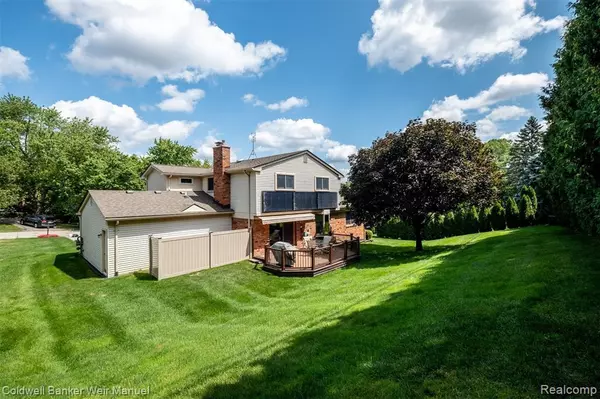 Farmington Hills, MI 48331,33669 YORKRIDGE Street