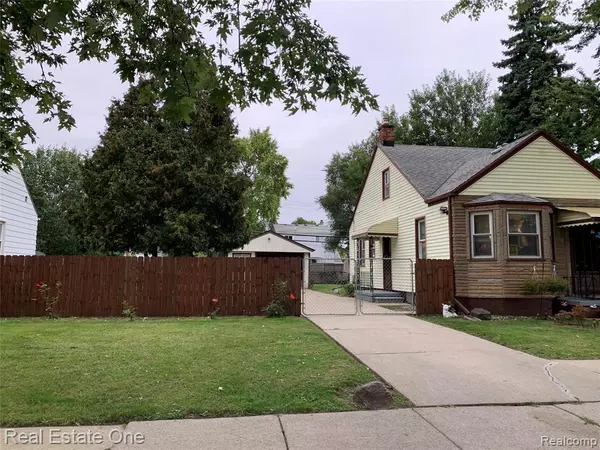 Lincoln Park, MI 48146 1355,2121 CICOTTE Avenue