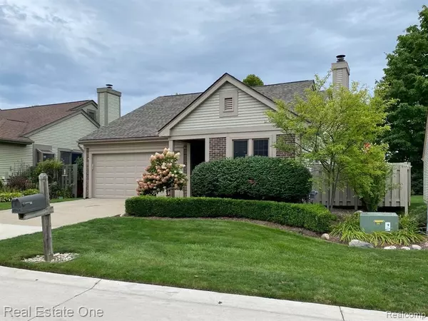 Rochester Hills, MI 48307 3427,1625 GLEN MEADOW