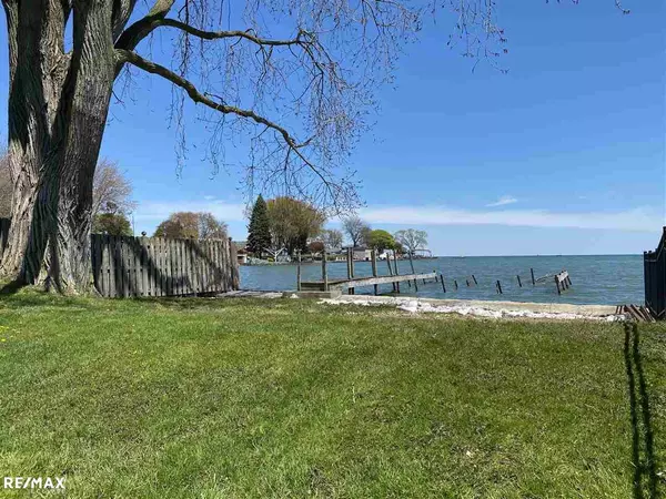 Saint Clair Shores, MI 48081,27010 Koerber