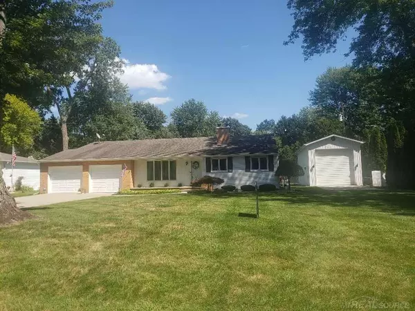 2474 Brownwood, Port Huron, MI 48060