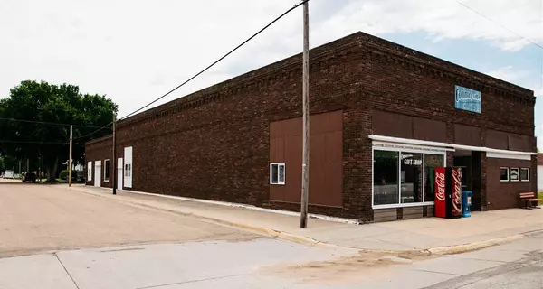 Bertrand, NE 68927,522 Minor Avenue