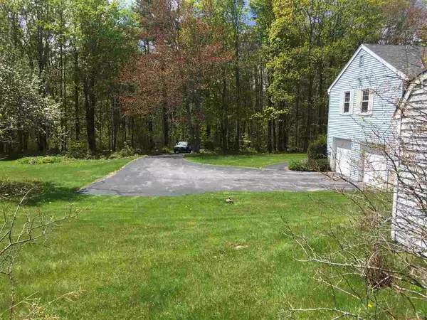 Moultonborough, NH 03254,65 Birch LN