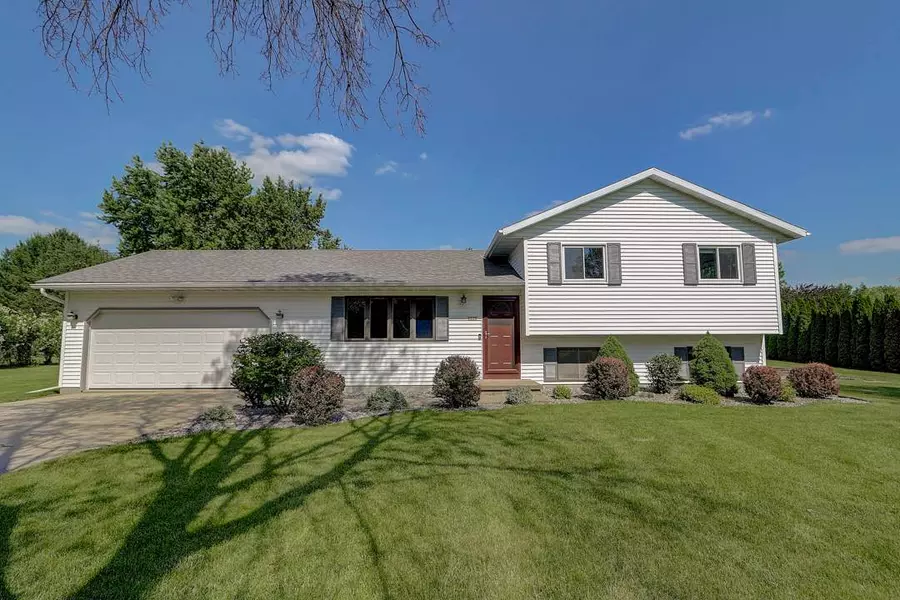 6672 Wendell Way, Deforest, WI 53532