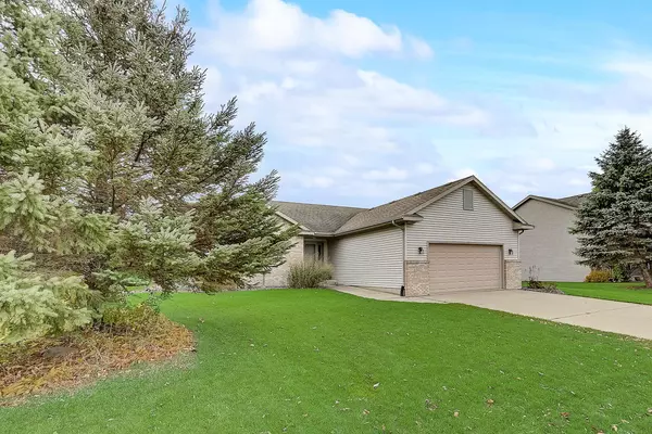 200 Pinnacle Dr, Lake Mills, WI 53551