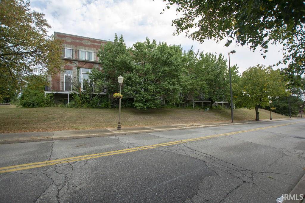 820 N Niles Avenue #C, South Bend, IN 46617-1954