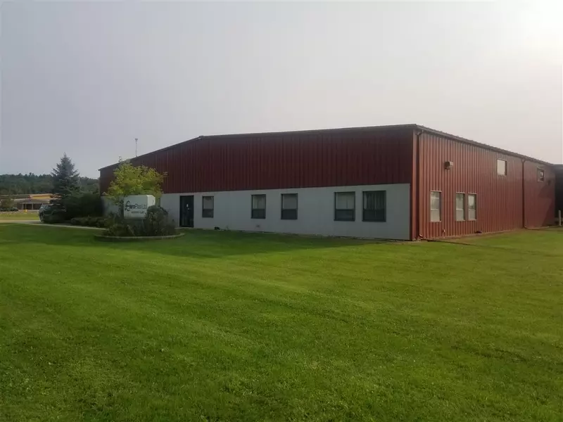 486 N Main St, Westfield, WI 53964