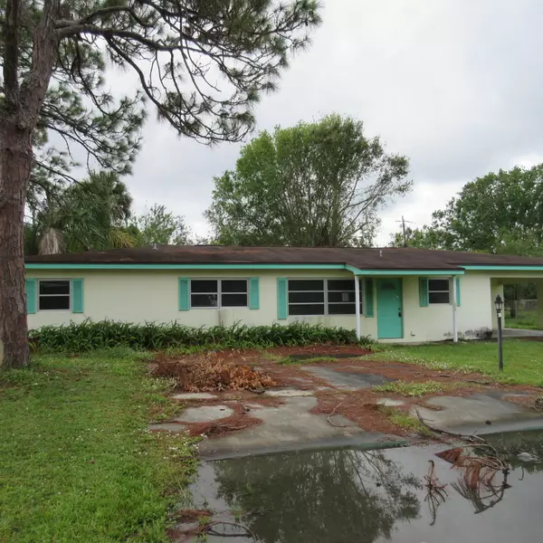 2725 1st ST, Vero Beach, FL 32968