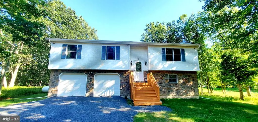 14 MOUNTAIN TOP ROAD, East Stroudsburg, PA 18302