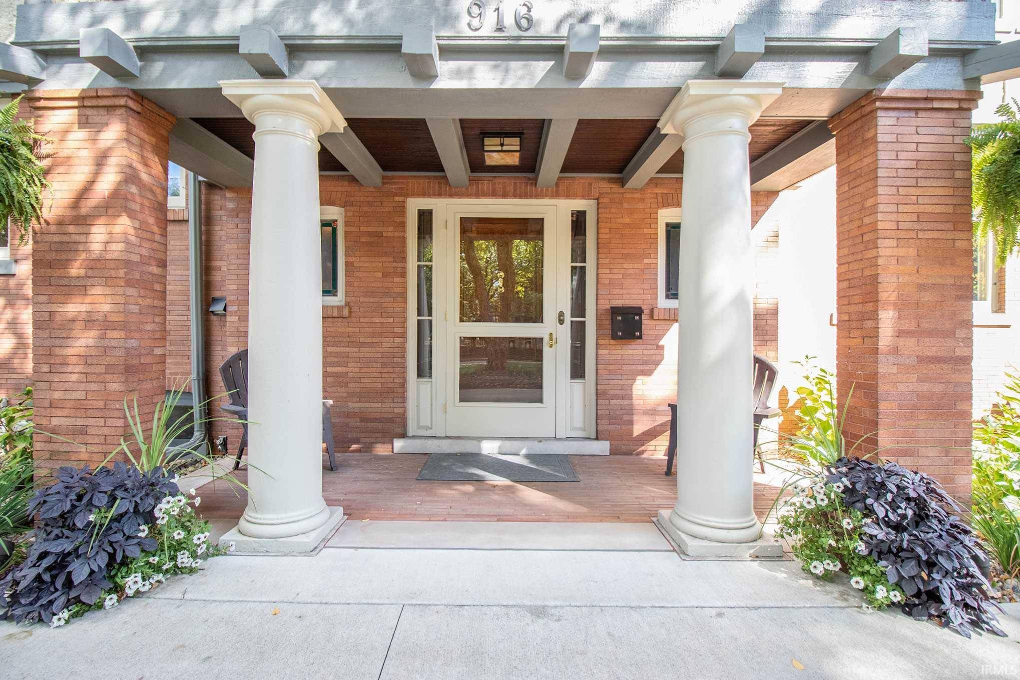 South Bend, IN 46616,916 Riverside Drive