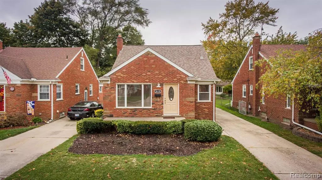 8634 BECKER Avenue, Allen Park, MI 48101 1517