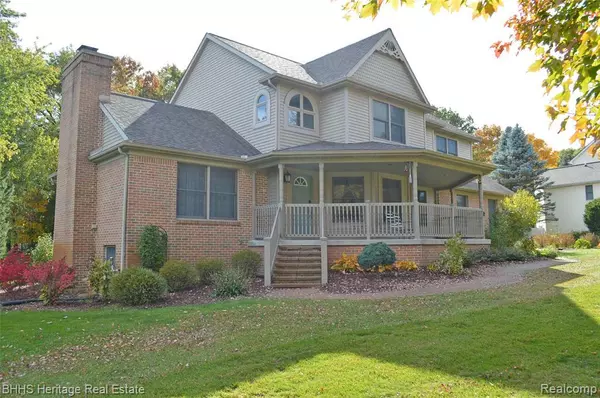 Brighton, MI 48116 8856,7876 OPEN MEADOWS Drive