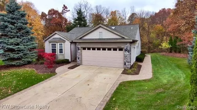 1225 MILL CREEK Drive, Waterford, MI 48327 3089