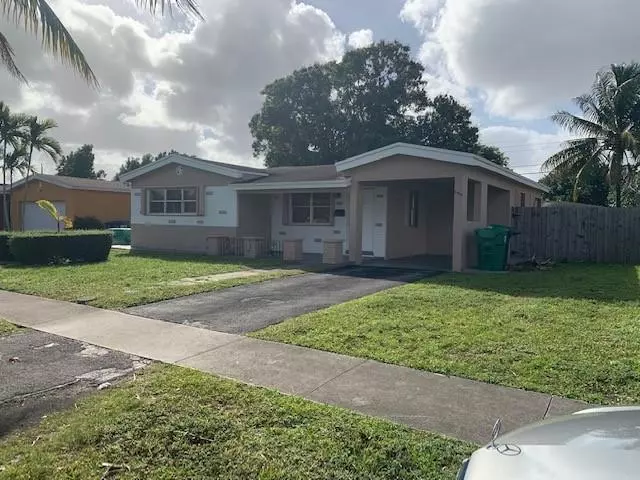 2120 De Soto DR, Miramar, FL 33023