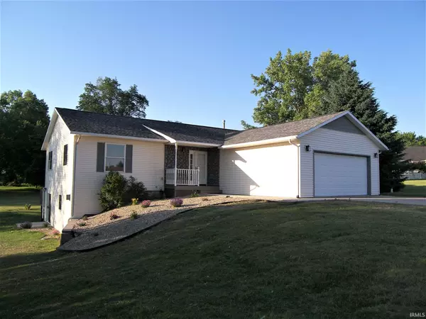 1767 E Springfield Drive, Warsaw, IN 46582