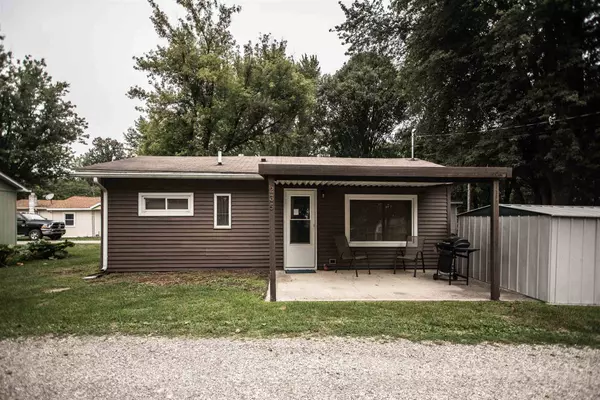 235 Lane 137 Turkey Lake, Hudson, IN 46747-9280