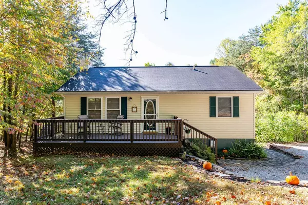 10654 E Dobson Road, Bloomfield, IN 47424-5553