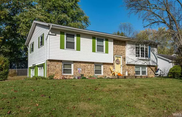 3232 S Fairington Drive, Bloomington, IN 47403