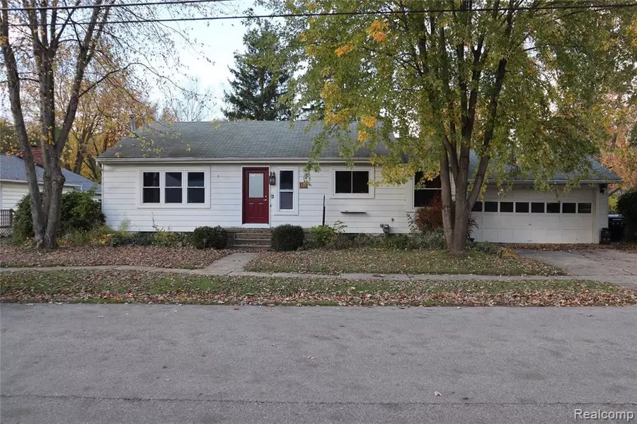 115 W. Kempf, Capac, MI 48014