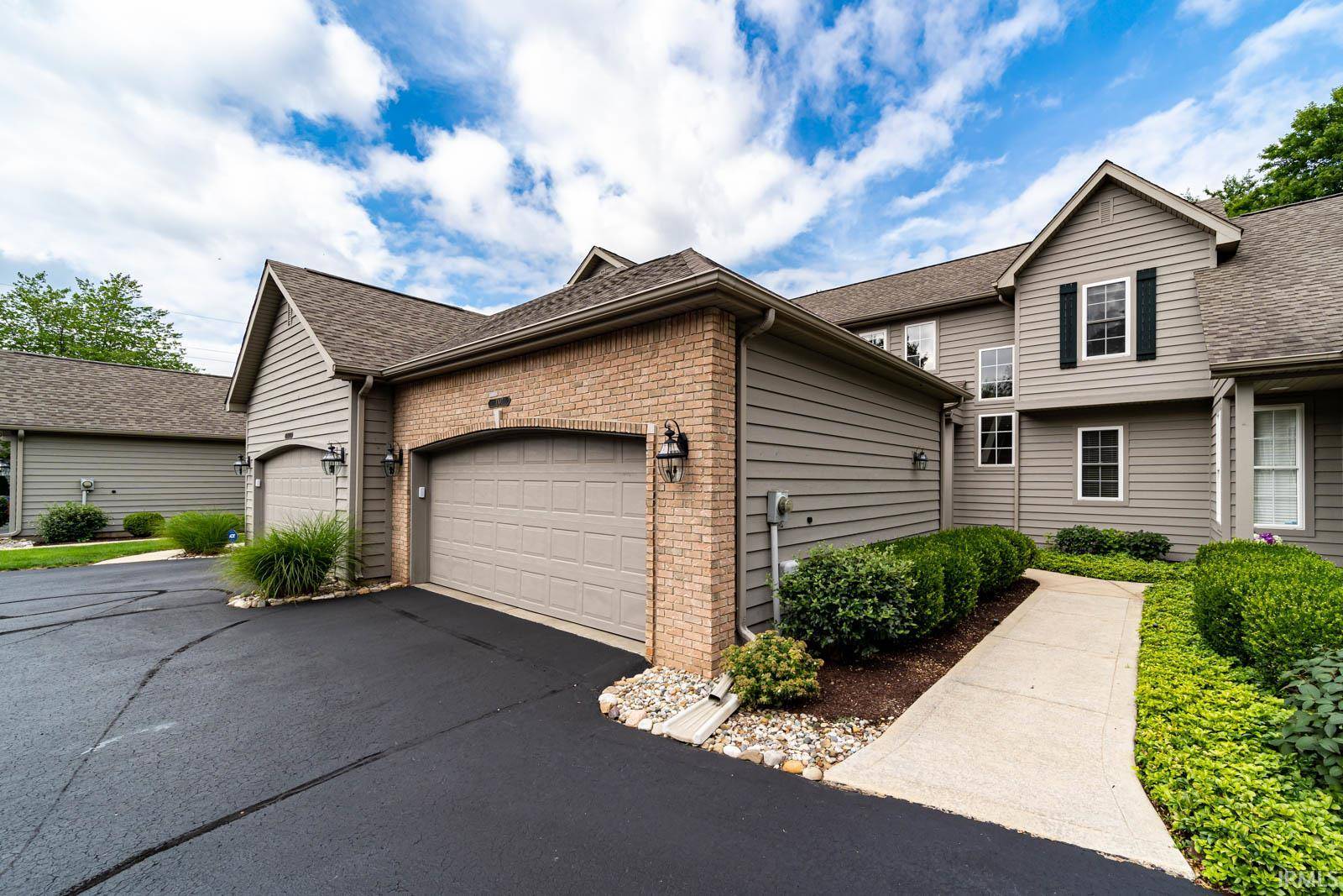 1307 Lake Stream Court, Mishawaka, IN 46545