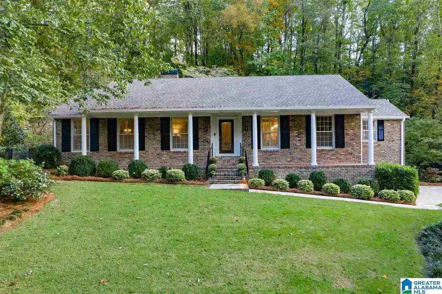 4105 OLD LEEDS RD, Mountain Brook, AL 35213