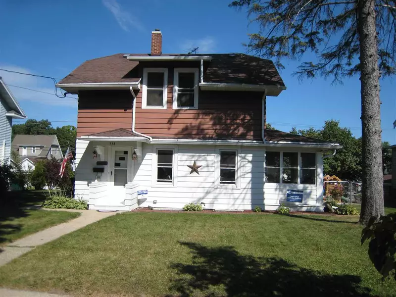 334 Monroe St, Fort Atkinson, WI 53538-1749