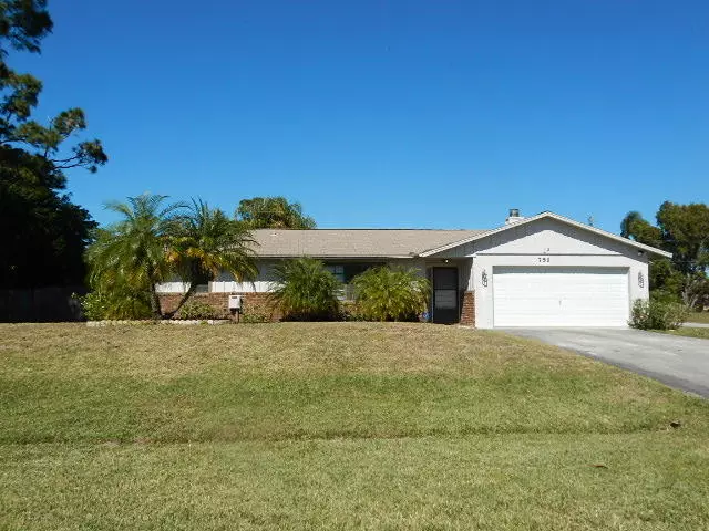 Port Saint Lucie, FL 34983,751 SE Evergreen TER