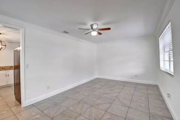 Lake Worth, FL 33460,407 S F ST