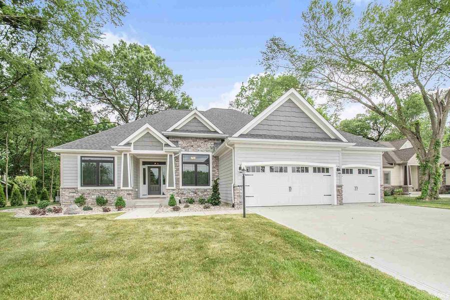 16076 Cobblestone Square Drive, Granger, IN 46530