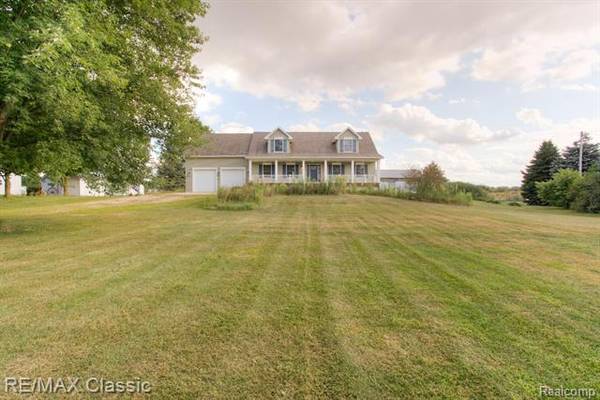 10387 E LOVEJOY RD, Perry, MI 48872