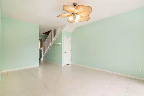 Palm Beach Gardens, FL 33418,6115 Seminole Gardens CIR