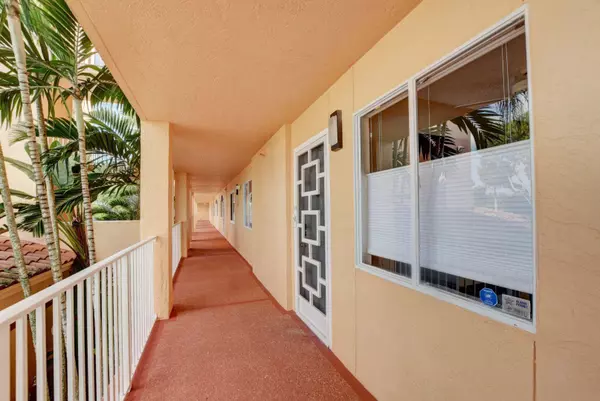 Delray Beach, FL 33484,6080 Huntwick TER 205