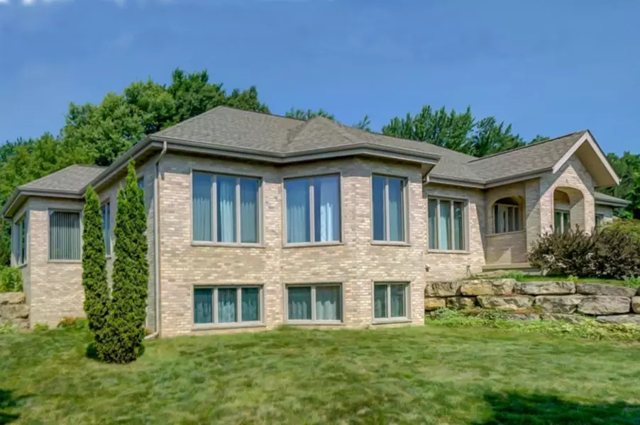 3875 Cardinal Point Tr, Verona, WI 53593