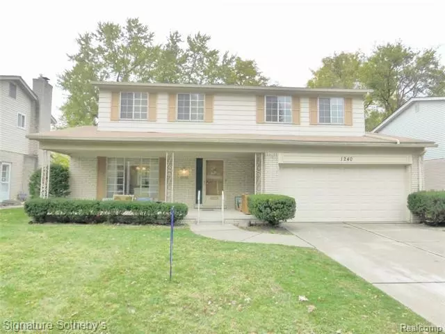 1240 BLAIRMOOR CRT, Grosse Pointe Woods, MI 48236