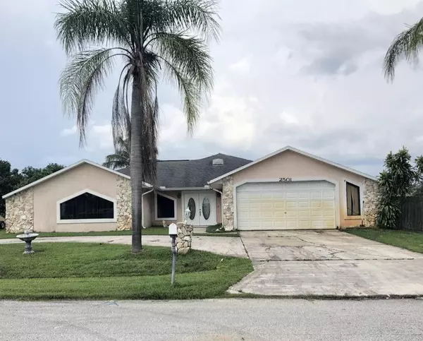 2501 SE Carpenter ST, Port Saint Lucie, FL 34984