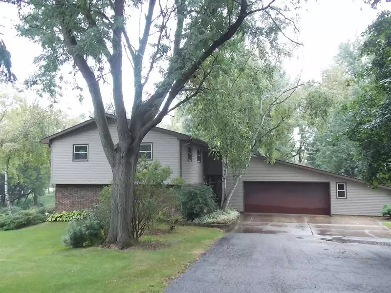 4423 E McBride Dr, Milton, WI 53563