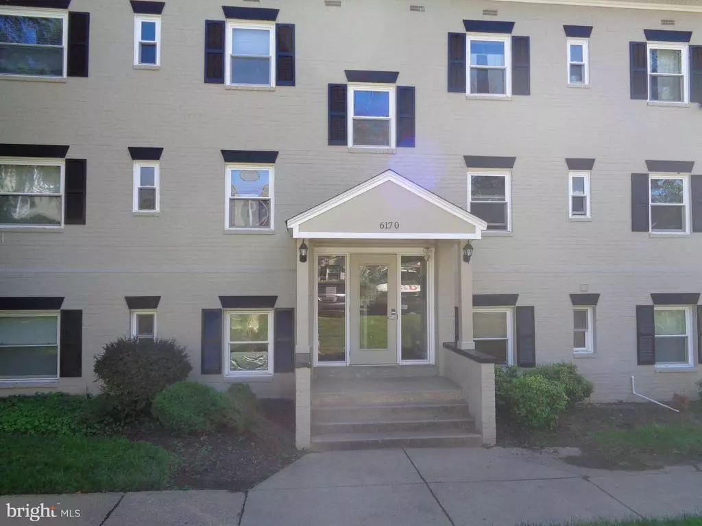 Falls Church, VA 22044,6170 GREENWOOD DR #2