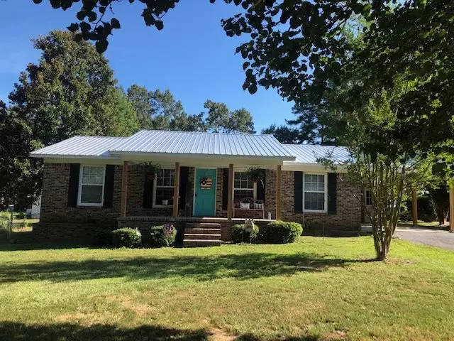 40 LEWTER RD, Crump, TN 38327