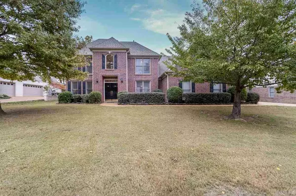 10632 MIDNIGHT SUN DR, Collierville, TN 38017