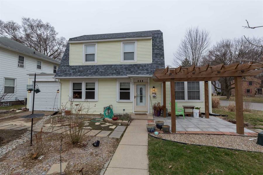 301 Parkovash Avenue, South Bend, IN 46617