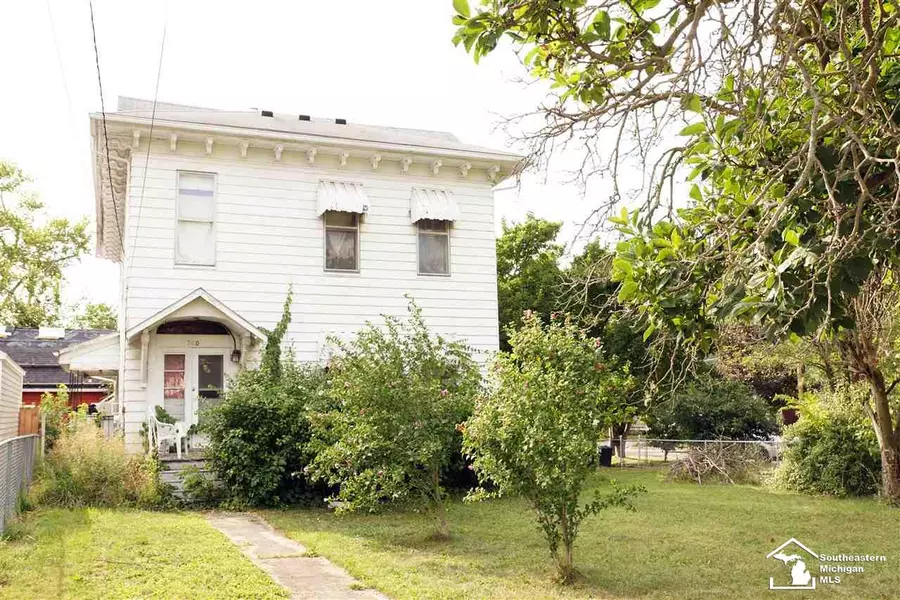 560 S Winter, Adrian, MI 49221