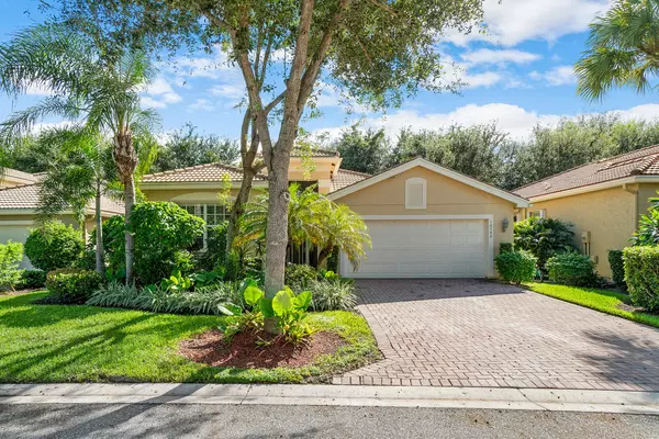 10566 Silverton LN, Boynton Beach, FL 33437