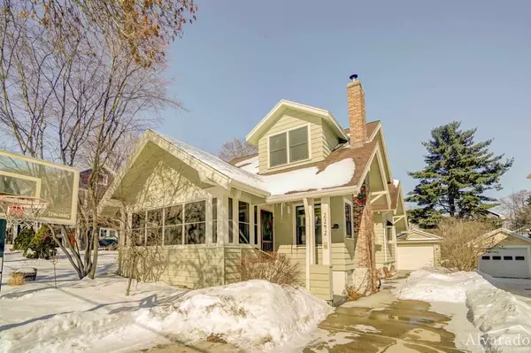 2242 Eton Ridge, Madison, WI 53726