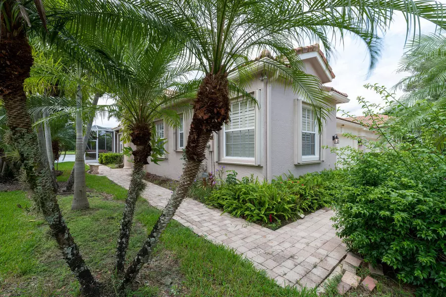 2404 Kemps Bay, West Palm Beach, FL 33411