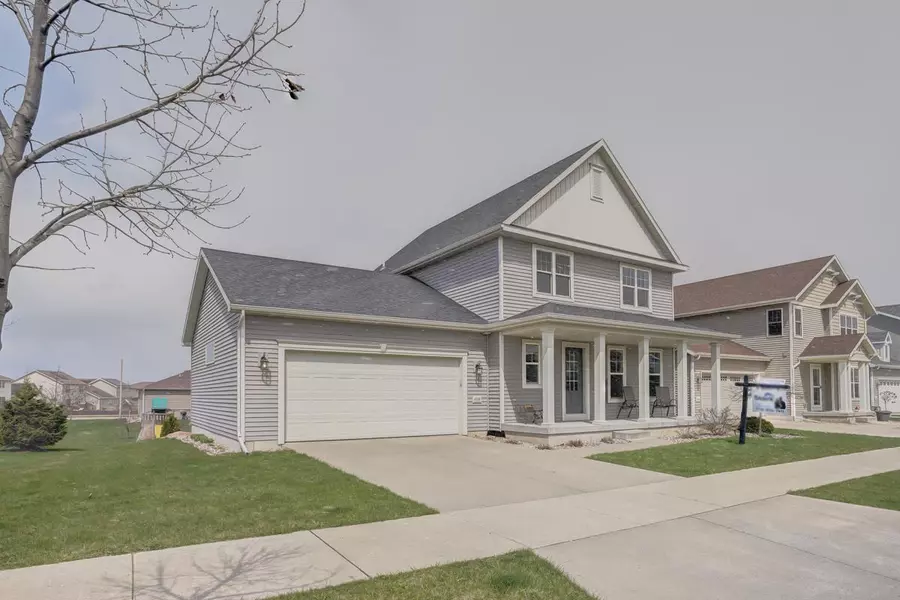 6138 Pacific Crest Rd, Mcfarland, WI 53558