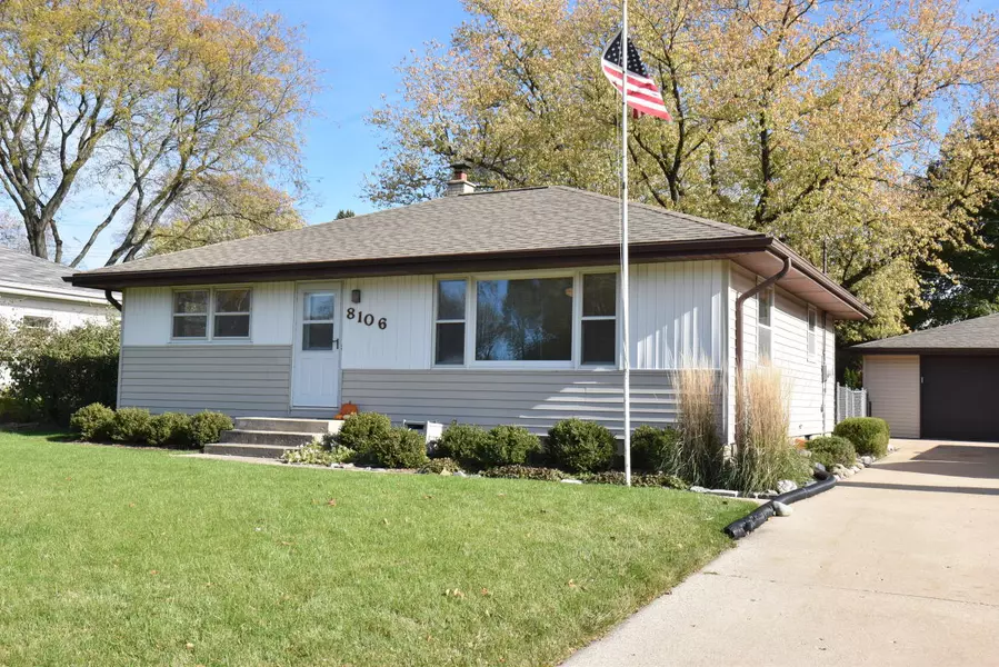 8106 N 54th St, Brown Deer, WI 53223