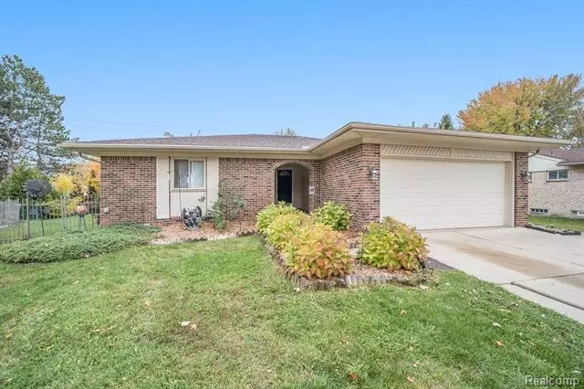 40632 WILLIAM DR, Clinton Twp, MI 48038