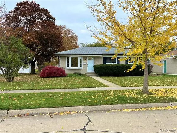 Warren, MI 48092,32644 WAUKETA DR