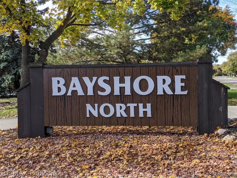 48165 BAYSHORE Drive, Van Buren Twp, MI 48111 4602