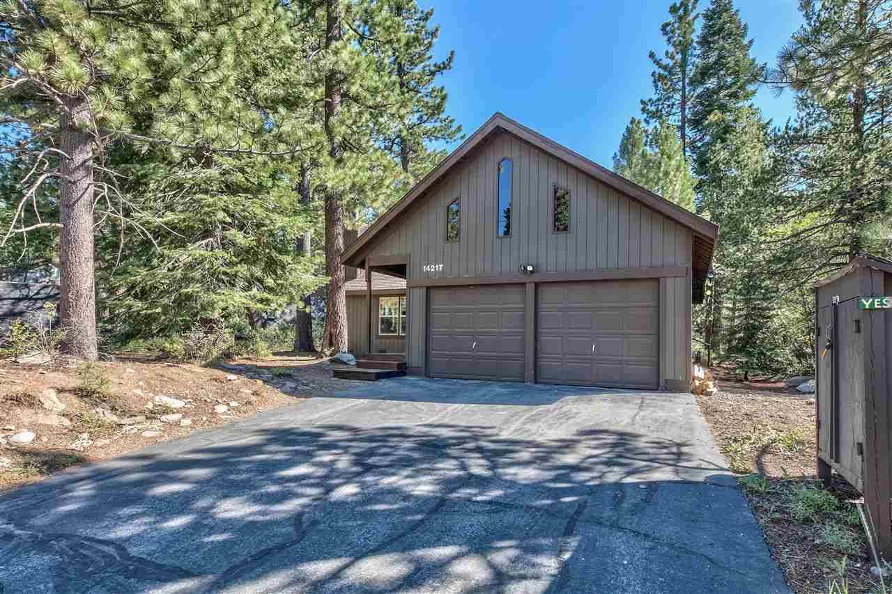 14217 Gyrfalcon Street, Truckee, CA 96161-6803